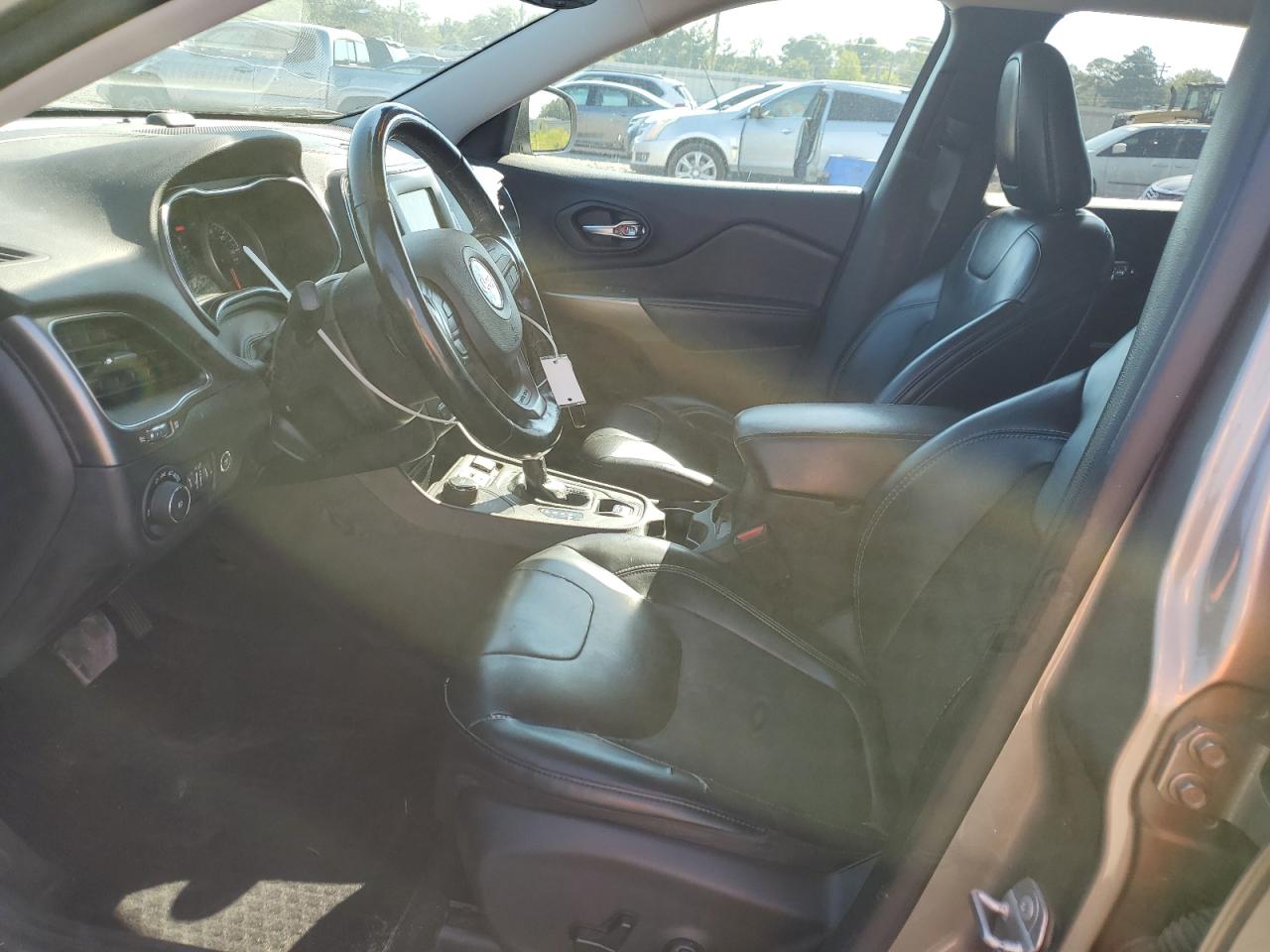 2019 Jeep Cherokee Latitude Plus VIN: 1C4PJMLB8KD121712 Lot: 70503735