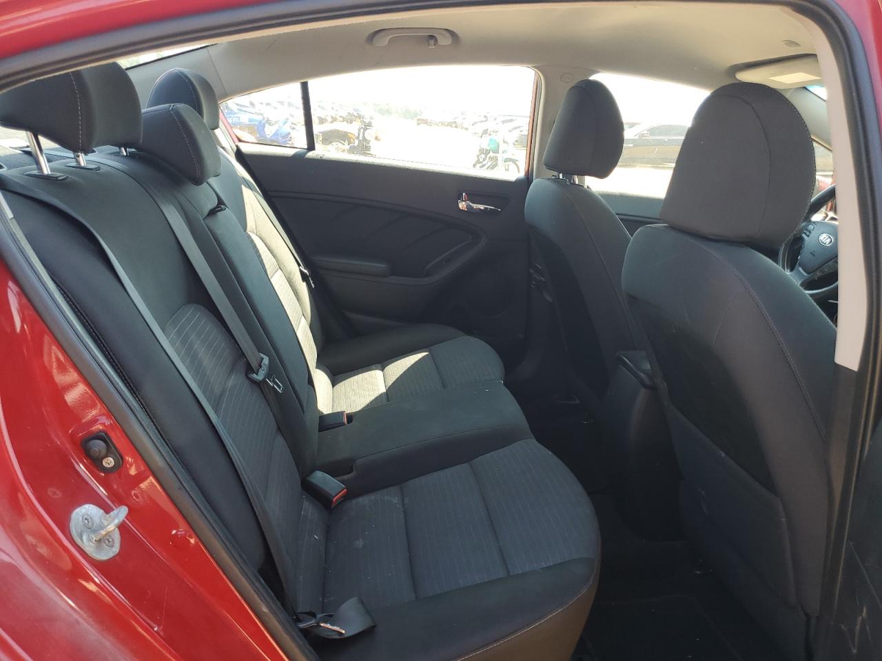 2015 Kia Forte Lx VIN: KNAFX4A65F5339670 Lot: 81223925