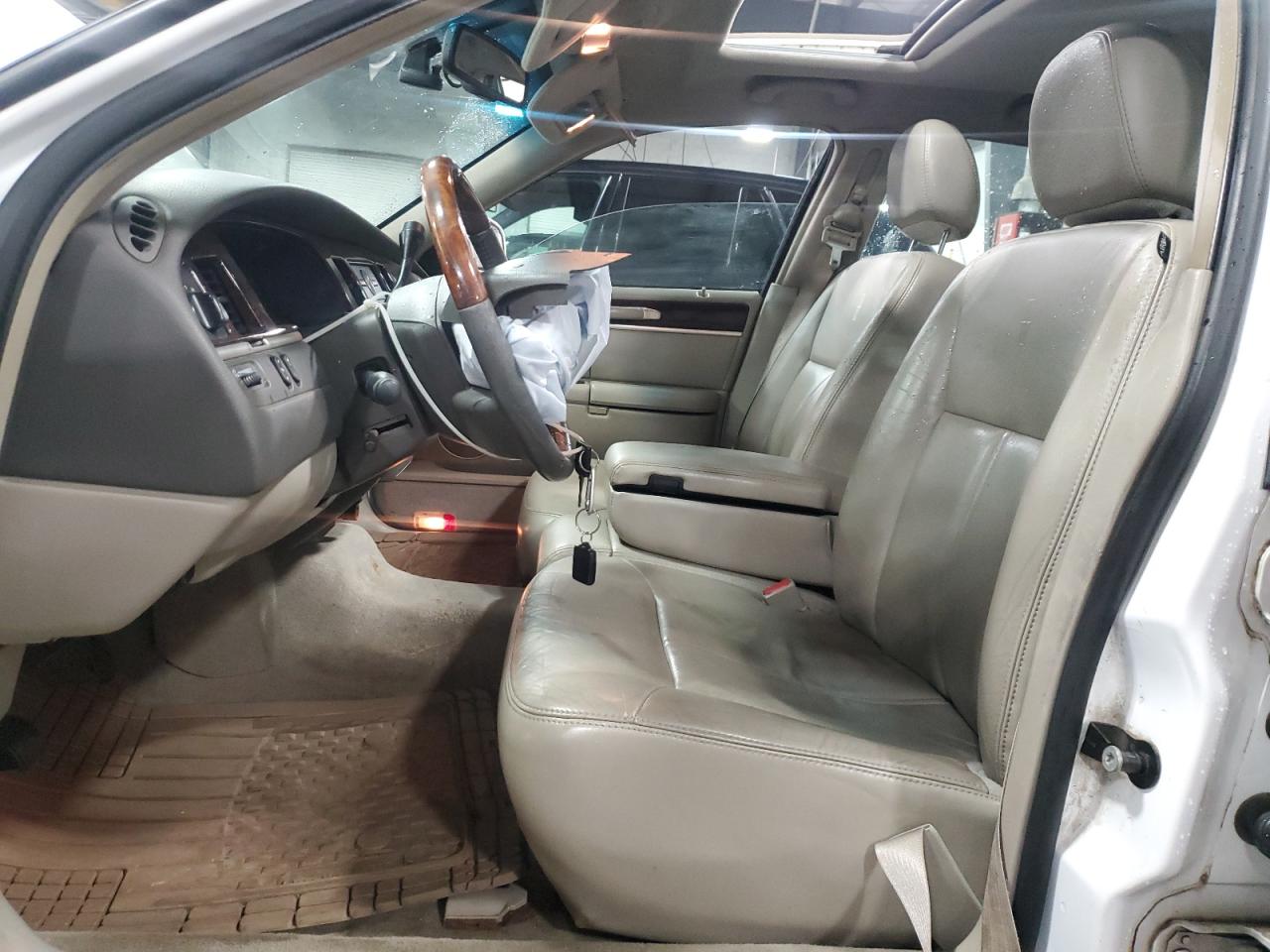 2007 Lincoln Town Car Signature Limited VIN: 1LNHM82V77Y628658 Lot: 83794785