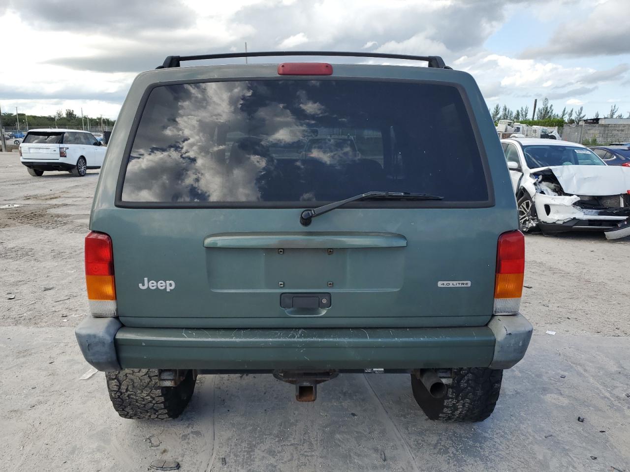 2000 Jeep Suv VIN: 1J4FF48SXYL139773 Lot: 72034105