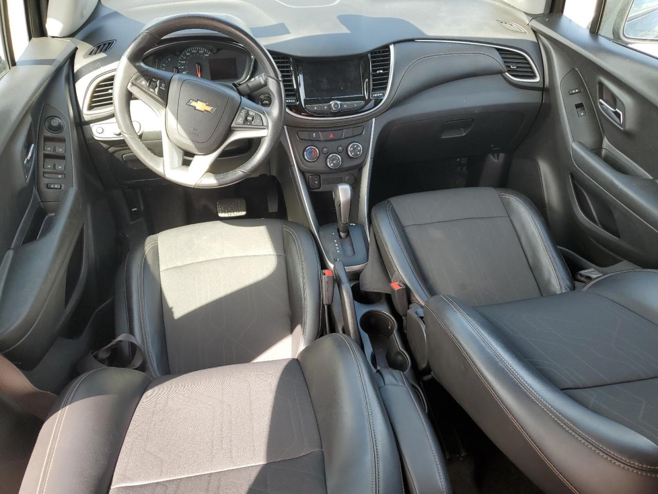 2022 Chevrolet Trax 1Lt VIN: KL7CJPSM5NB560303 Lot: 84602435