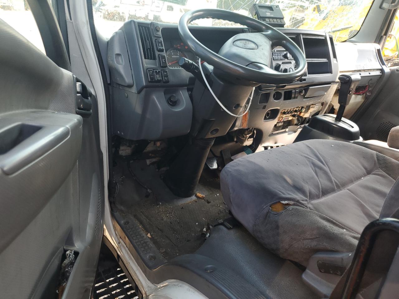 2010 Isuzu Nrr VIN: JALE5W160A7300268 Lot: 81217135