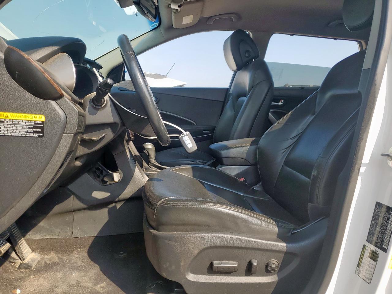 2017 Hyundai Santa Fe Se VIN: KM8SN4HF0HU230065 Lot: 81630015