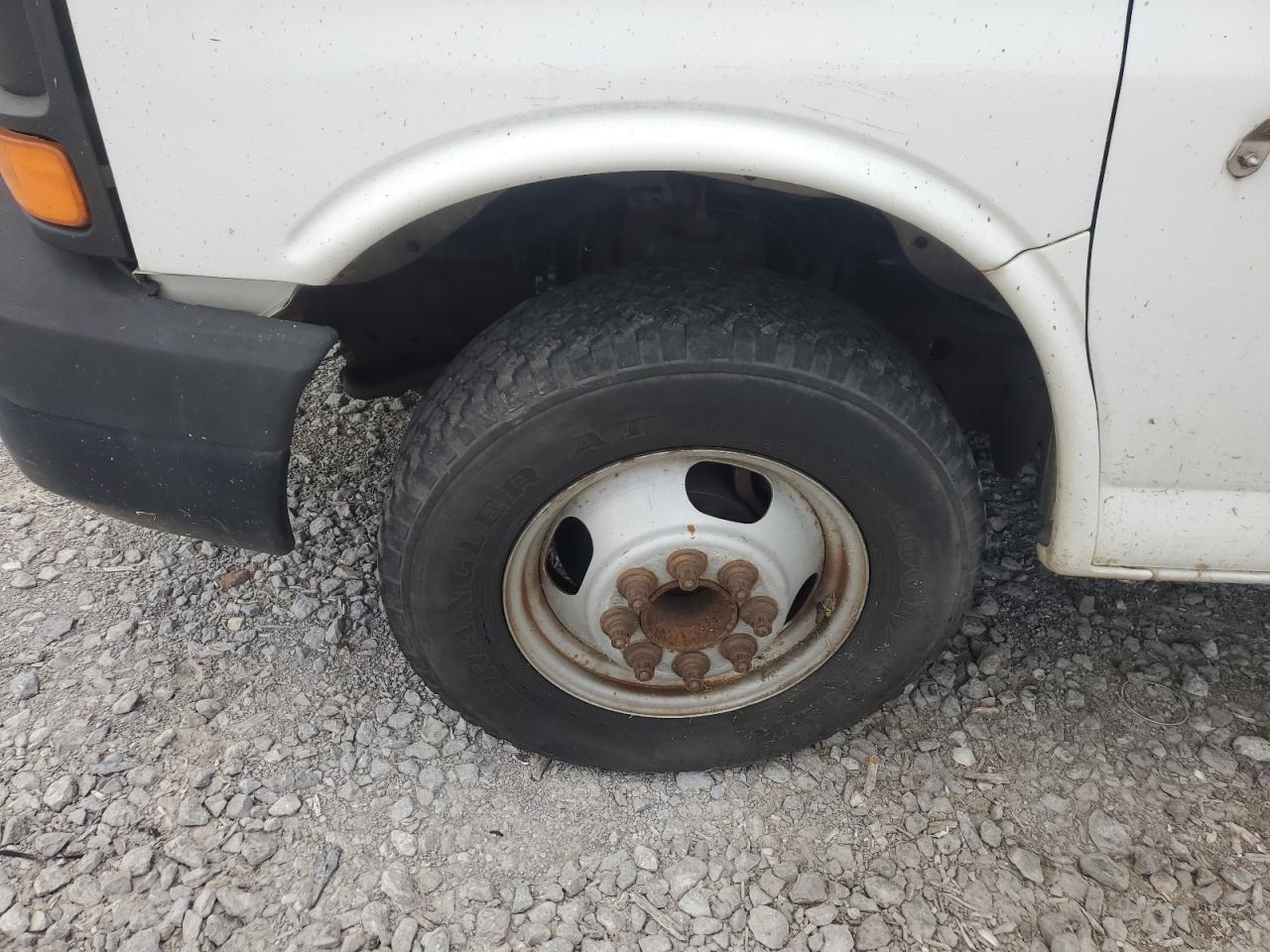 2003 GMC Savana Cutaway G3500 VIN: 1GDJG31U431103516 Lot: 80703185