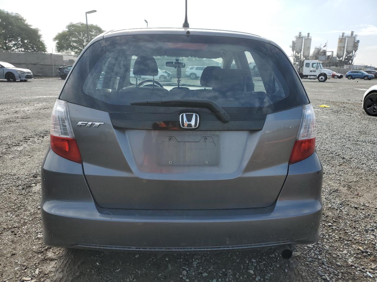2013 Honda Fit VIN: JHMGE8H39DC075814 Lot: 81137215