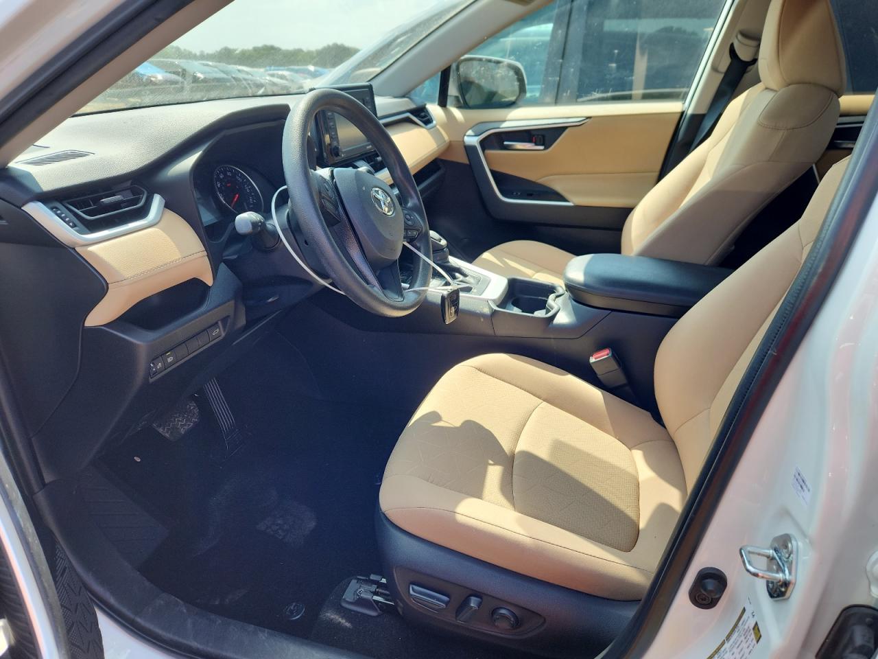 2021 Toyota Rav4 Xle VIN: 2T3W1RFV0MC169002 Lot: 72005405