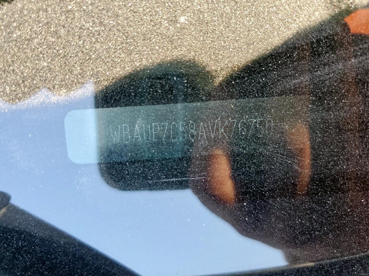 Фото: WBAUP7C58AVK76750