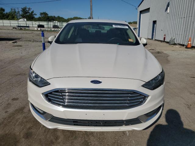 Sedans FORD FUSION 2017 White