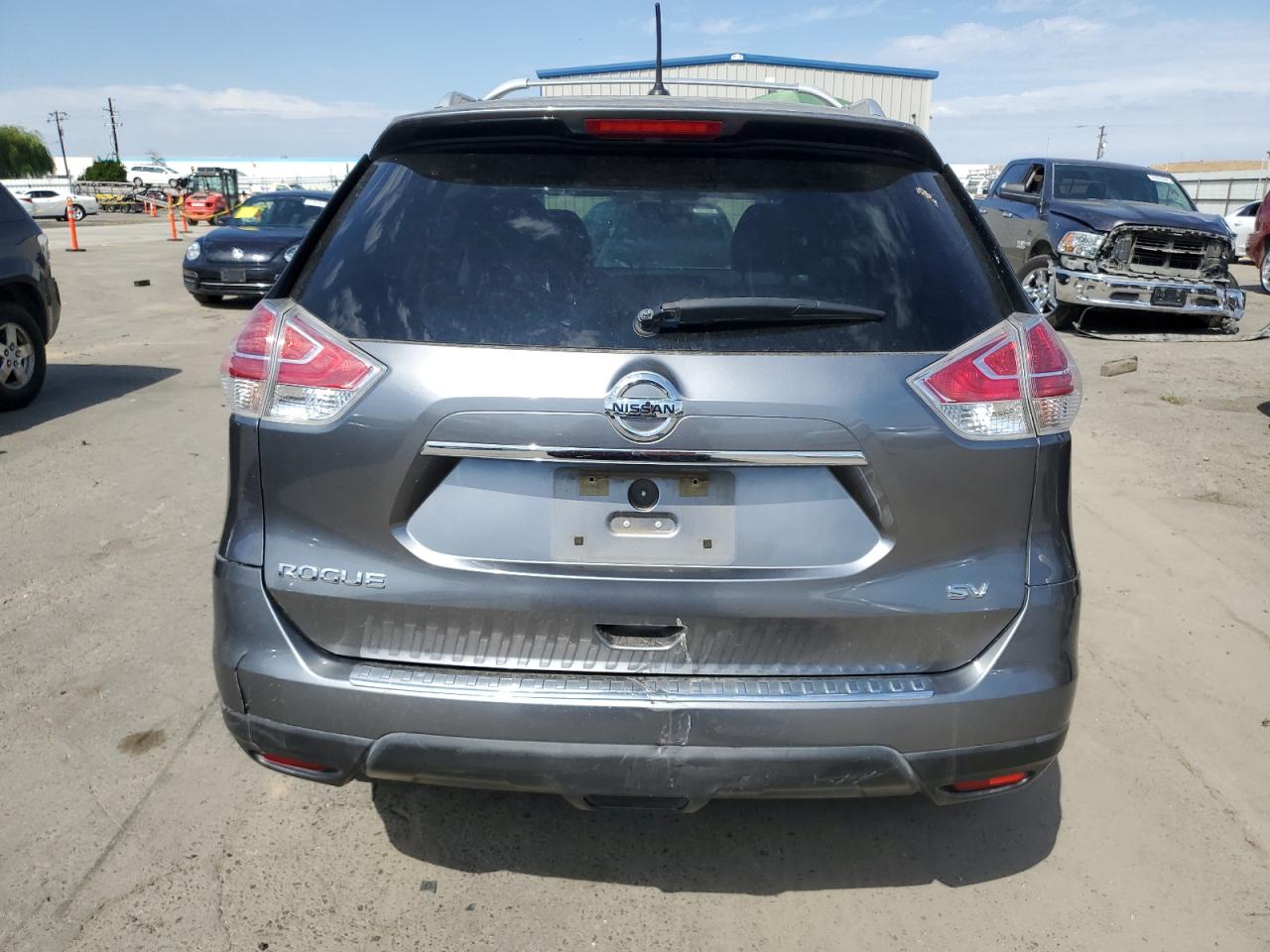 2016 Nissan Rogue S VIN: KNMAT2MT5GP653033 Lot: 83986695