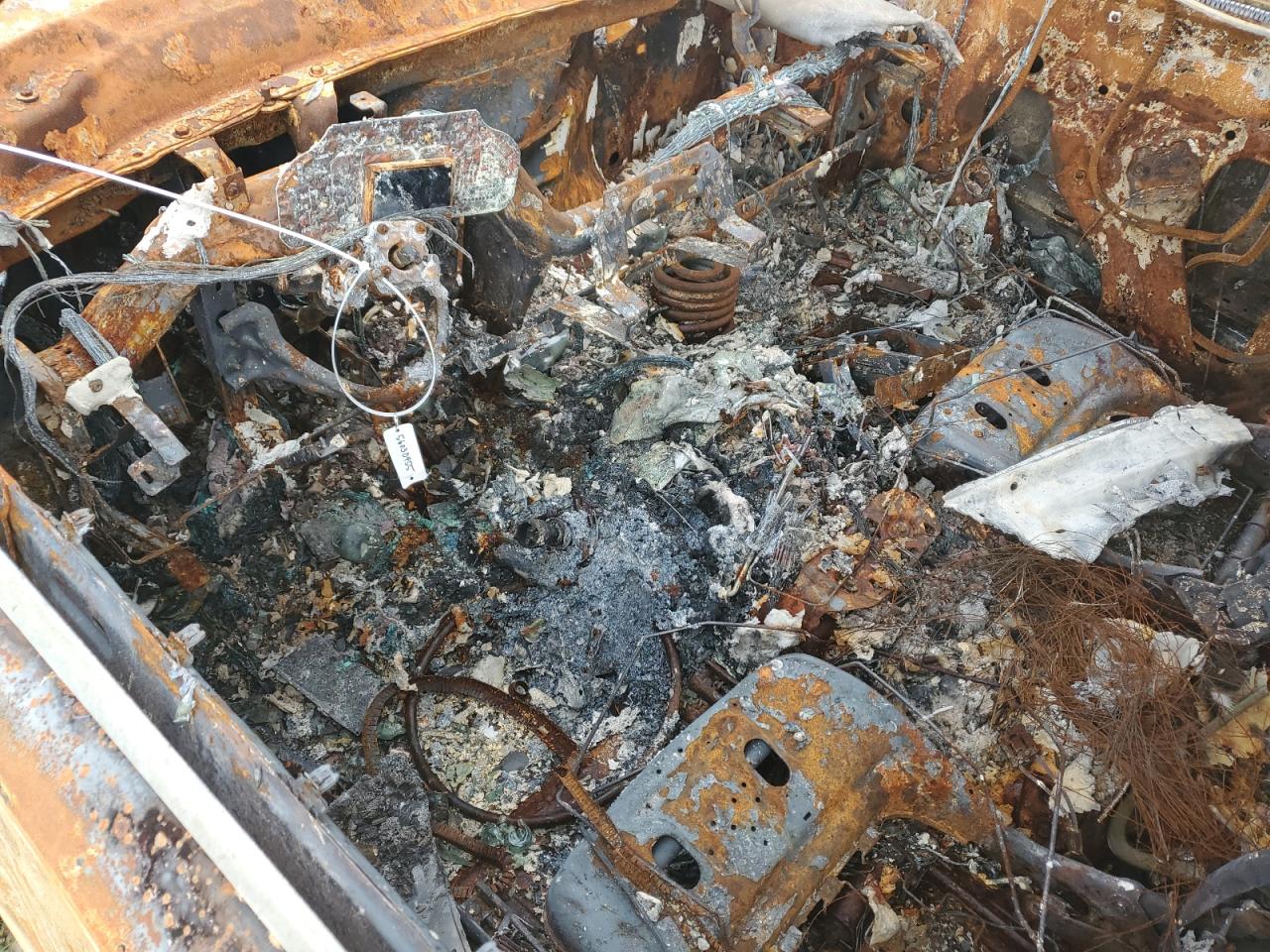 2017 GMC Yukon Xl K1500 Slt VIN: 1GKS2GKCXHR196057 Lot: 56030955