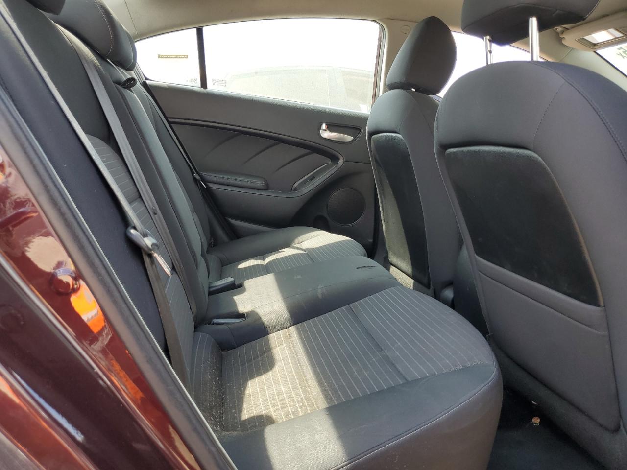 2017 Kia Forte Lx VIN: 3KPFL4A75HE013351 Lot: 70925875