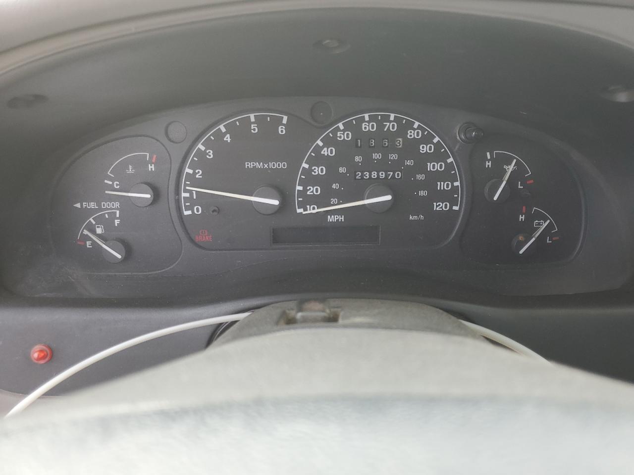 1998 Ford Explorer VIN: 1FMYU22X6WUA10221 Lot: 81162575