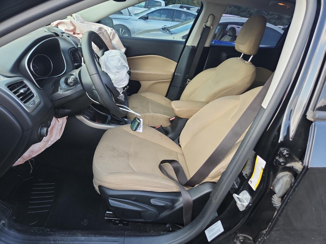 2017 Jeep Compass Sport VIN: 3C4NJCAB4HT669746 Lot: 81530195