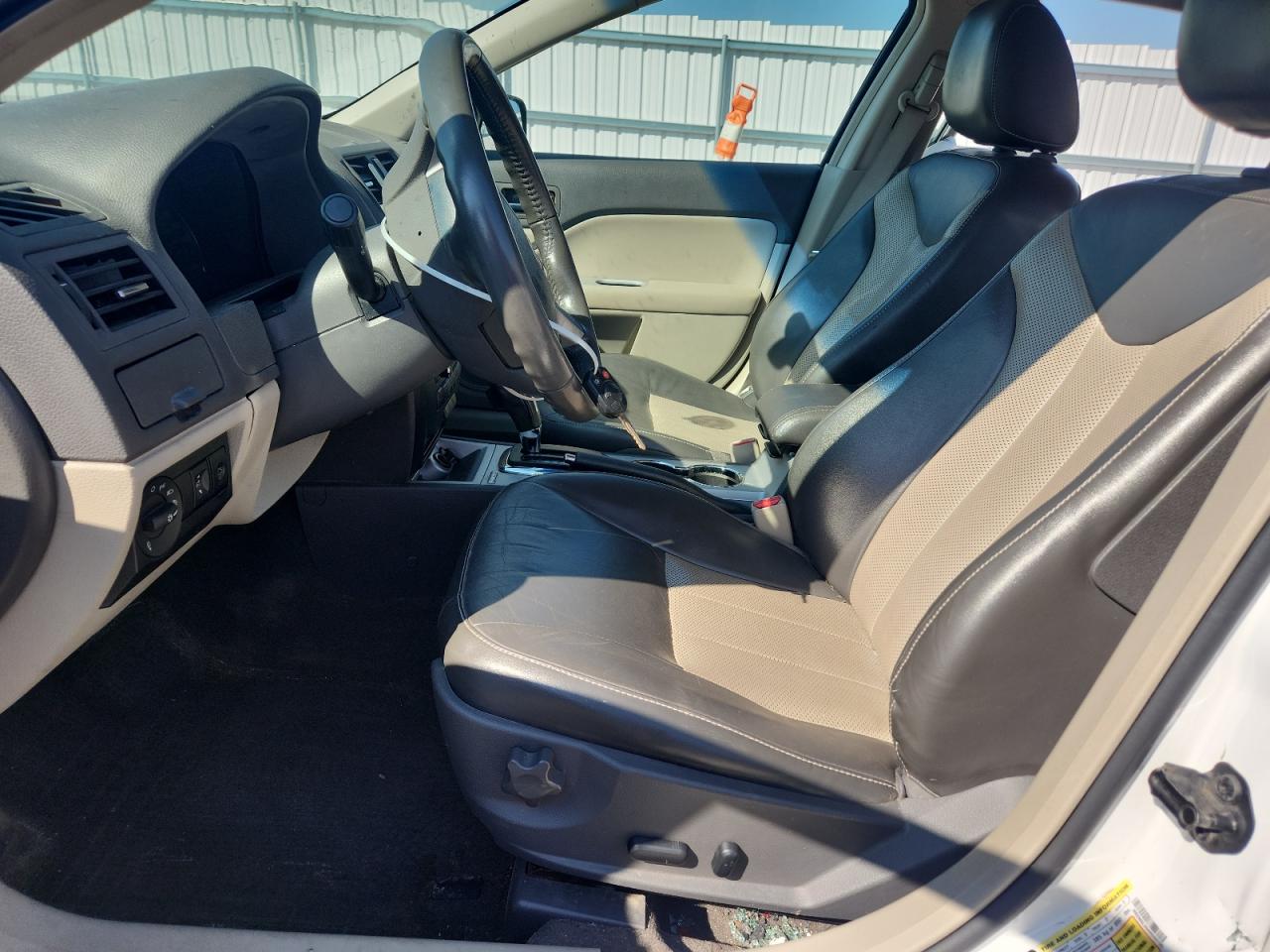 2010 Mercury Milan Hybrid VIN: 3MEDM0L39AR609700 Lot: 80900875