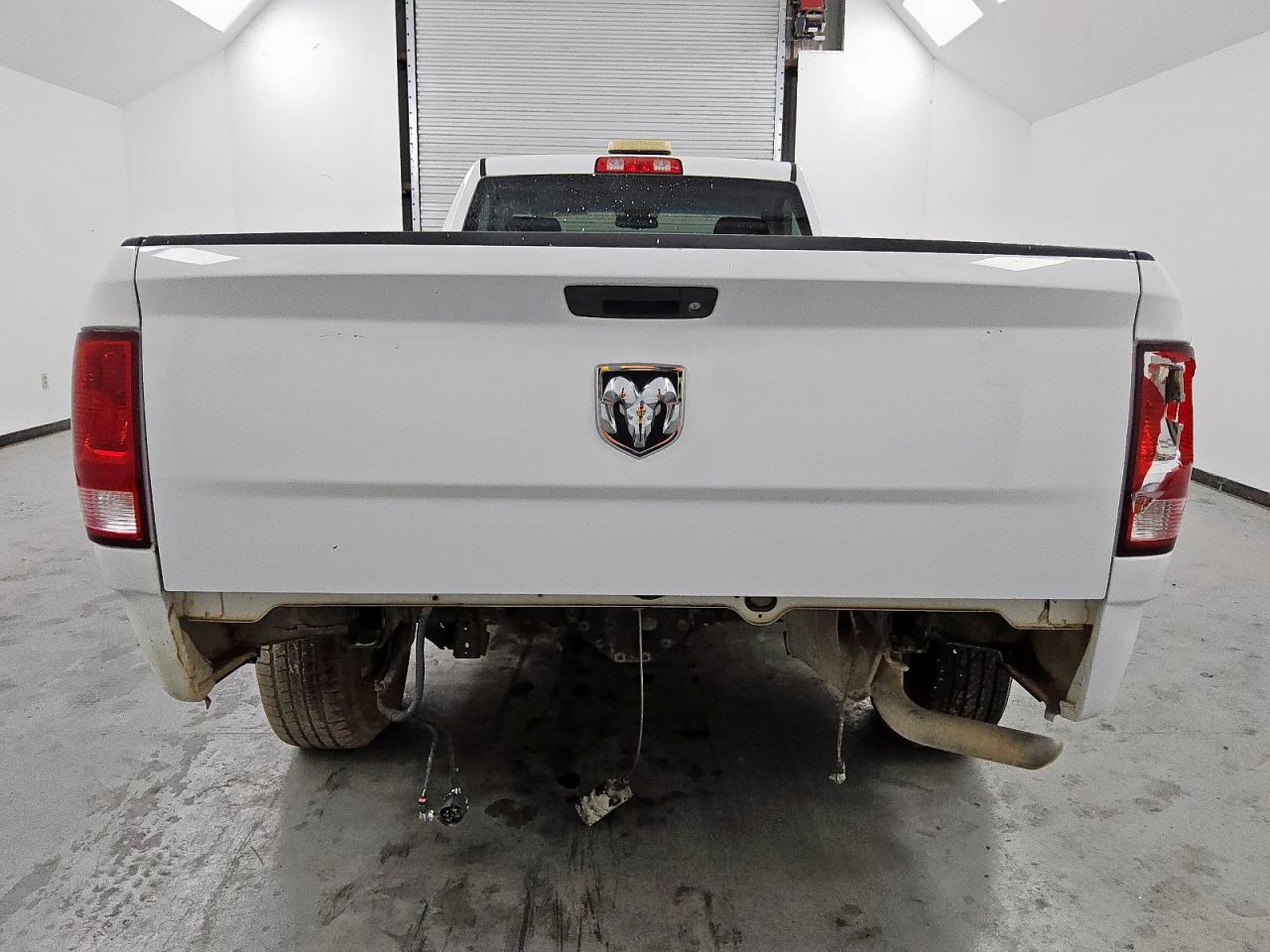 2017 Ram 1500 St VIN: 3C6JR6DG8HG768716 Lot: 80923085