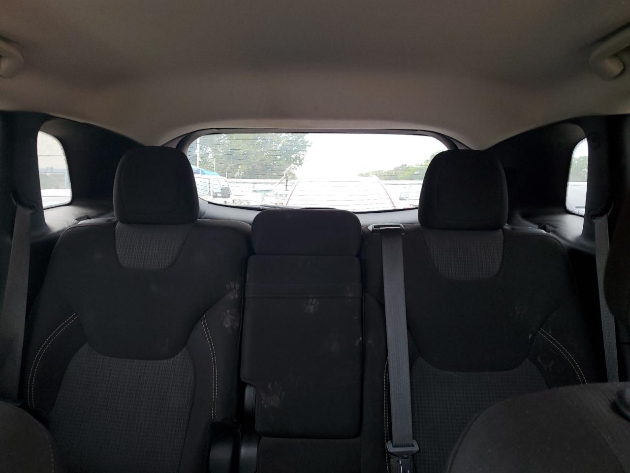 2015 Jeep Cherokee Latitude VIN: 1C4PJLCB8FW627903 Lot: 71819375