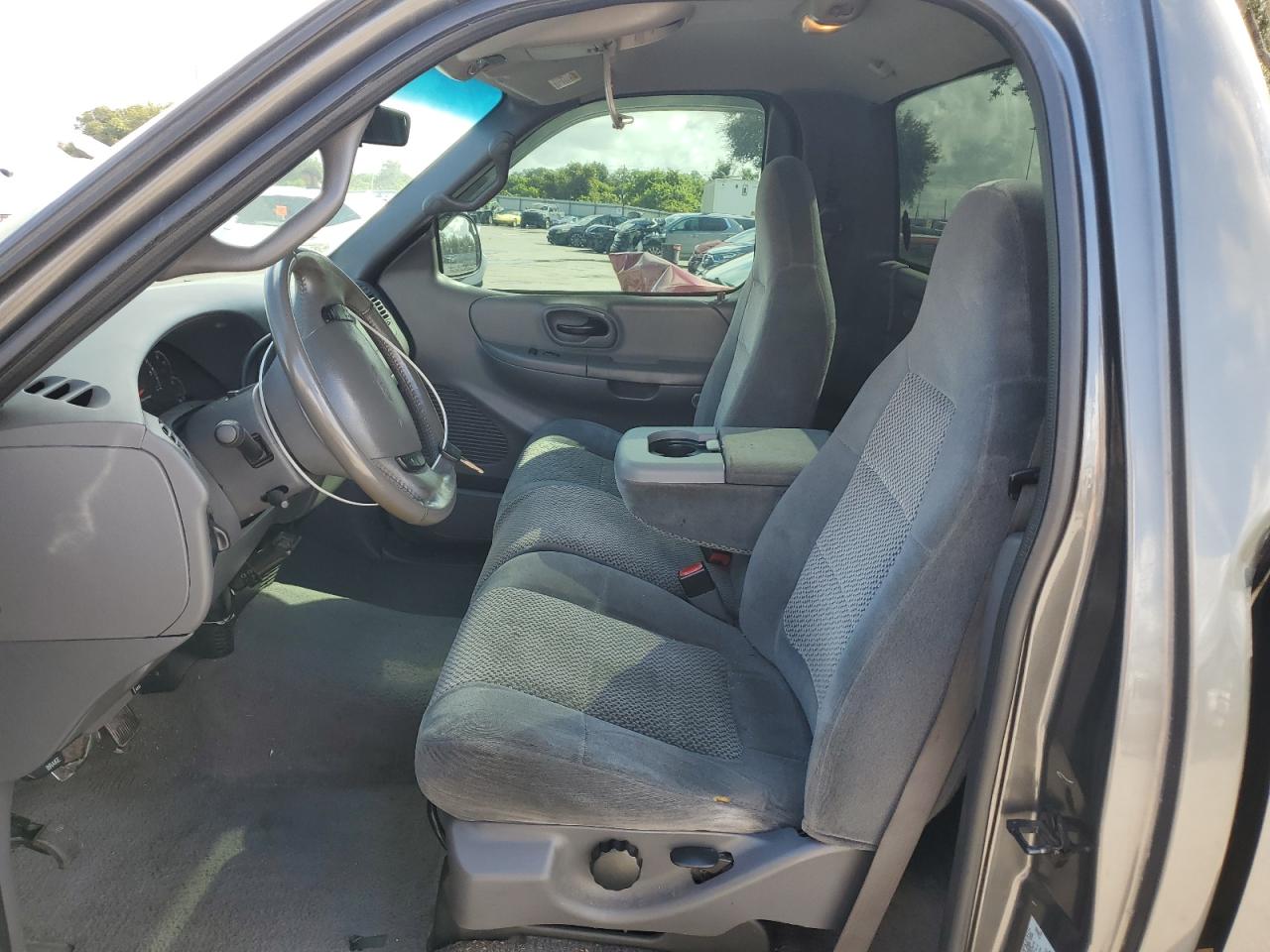 2002 Ford F150 VIN: 1FTRF17W62NA15324 Lot: 84410965