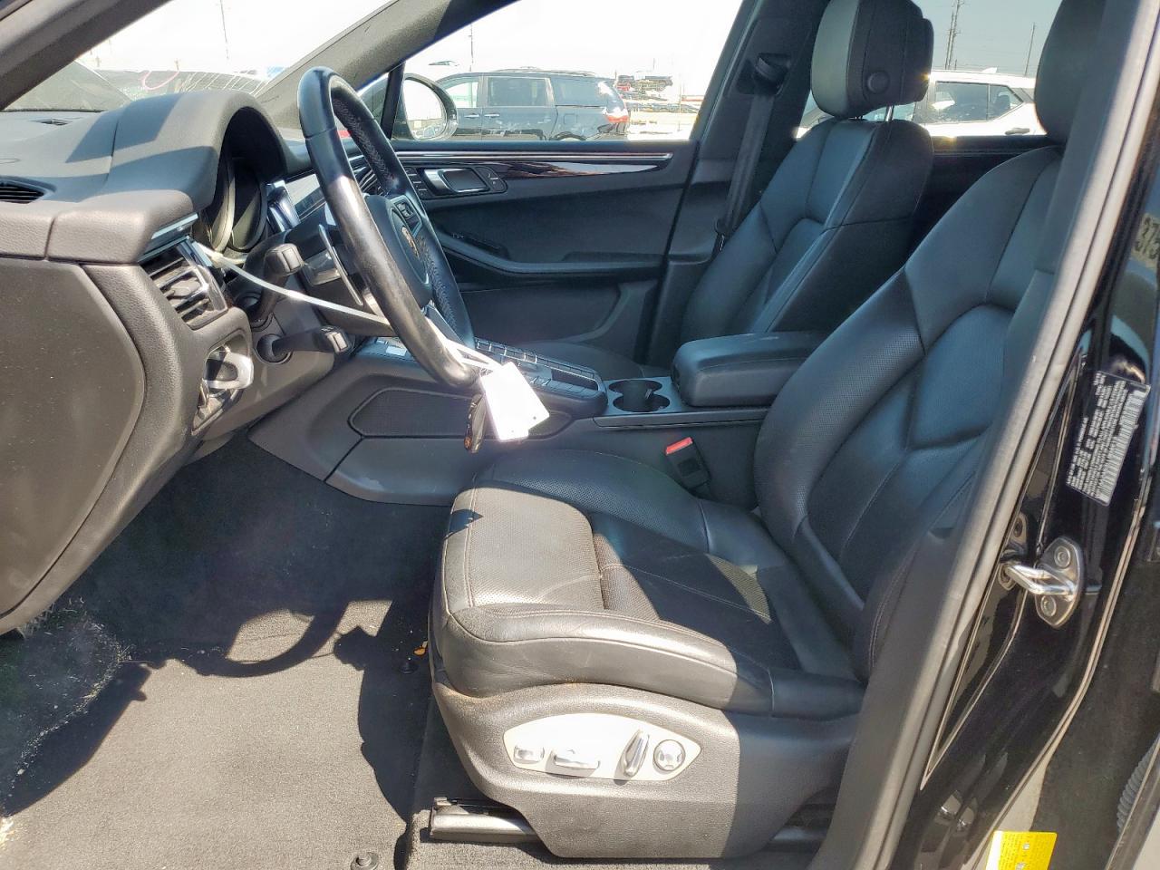 2020 Porsche Macan VIN: WP1AA2A53LLB04913 Lot: 71543375