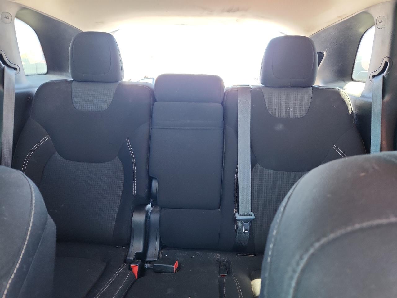 2016 Jeep Cherokee Latitude VIN: 1C4PJMCS1GW236633 Lot: 80784175