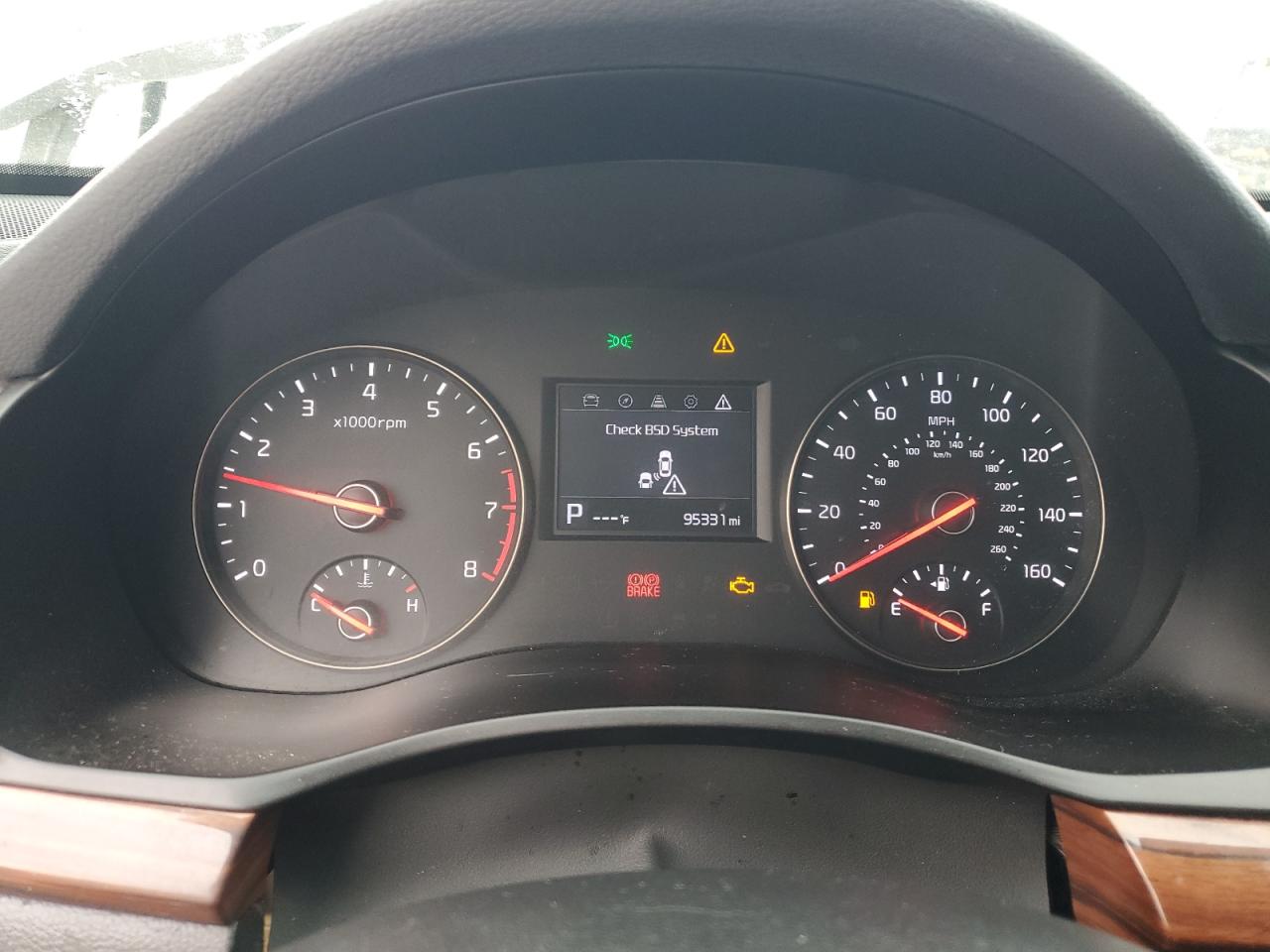 2017 Kia Cadenza Premium VIN: KNALC4J11H5057225 Lot: 83984205