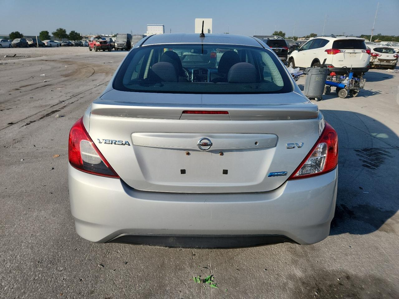 2015 Nissan Versa S VIN: 3N1CN7AP0FL895636 Lot: 80451805