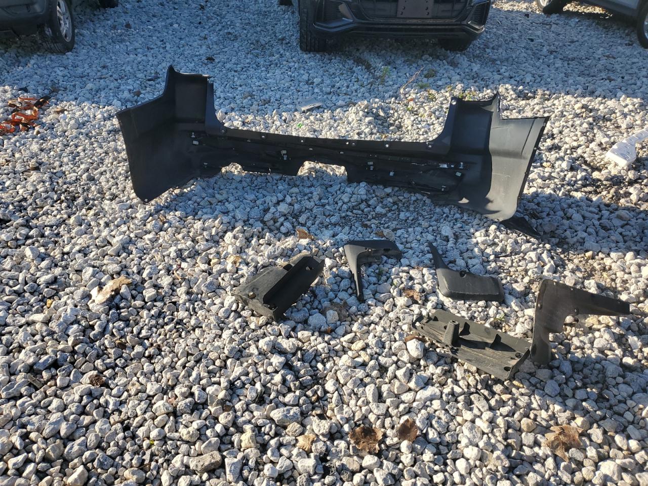 2020 Toyota 4Runner Sr5/Sr5 Premium VIN: JTEBU5JRXL5823688 Lot: 84185955