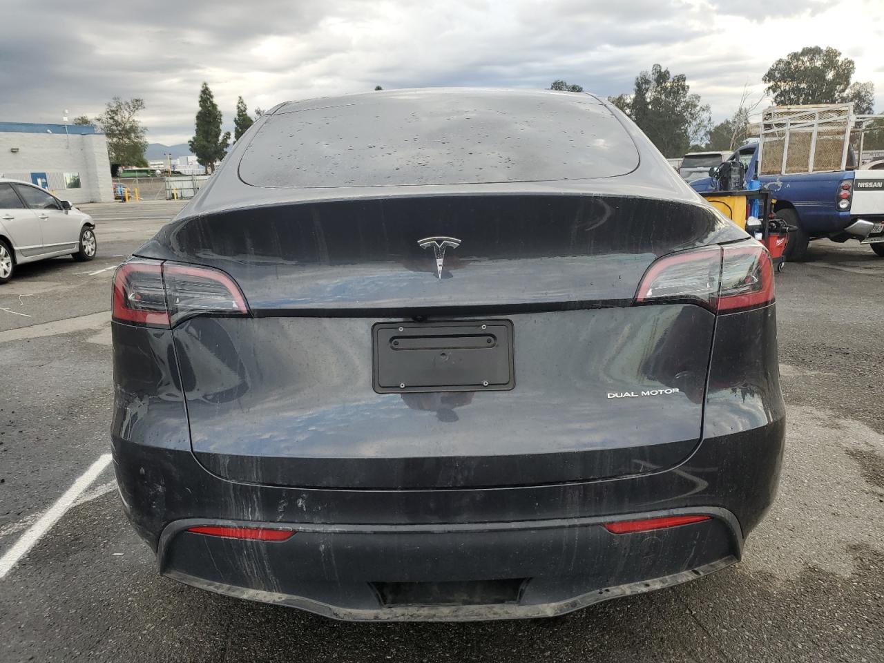 2025 Tesla Model Y VIN: 7SAYGDEEXSF291530 Lot: 81157765