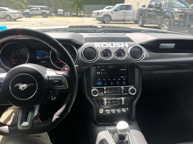  FORD MUSTANG 2019 Белы