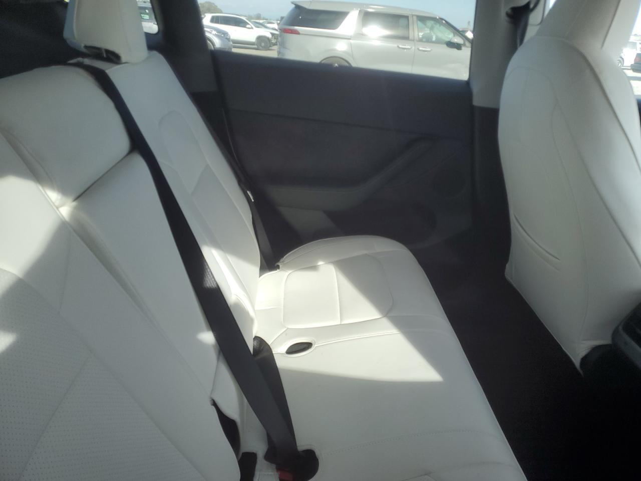 2025 Tesla Model Y VIN: 7SAYGDEE9SF276162 Lot: 71872725