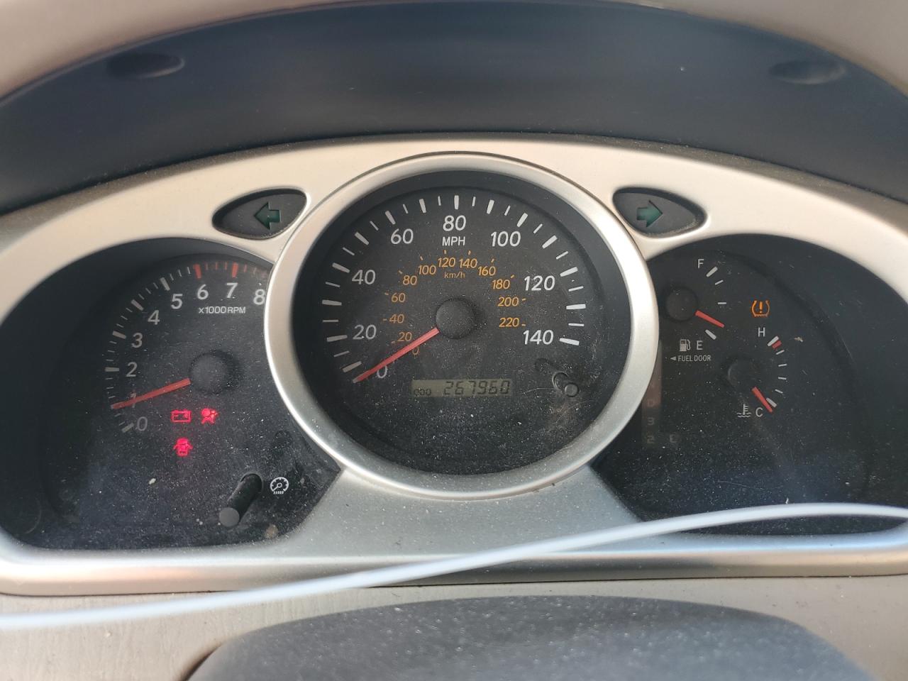 2004 Toyota Highlander Base VIN: JTEDP21A940036917 Lot: 85355625