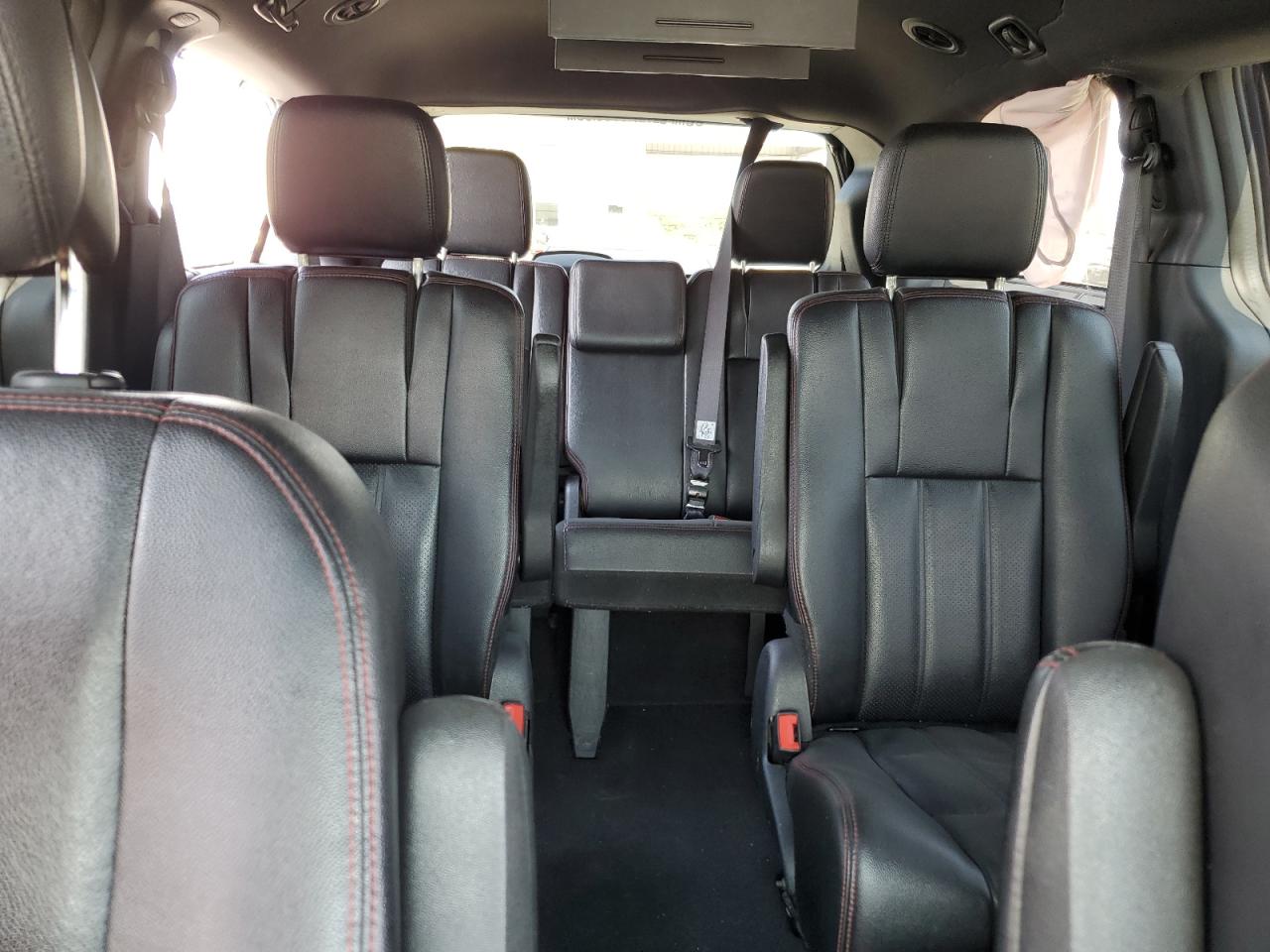 2015 Dodge Grand Caravan R/T VIN: 2C4RDGEG4FR599297 Lot: 80834965