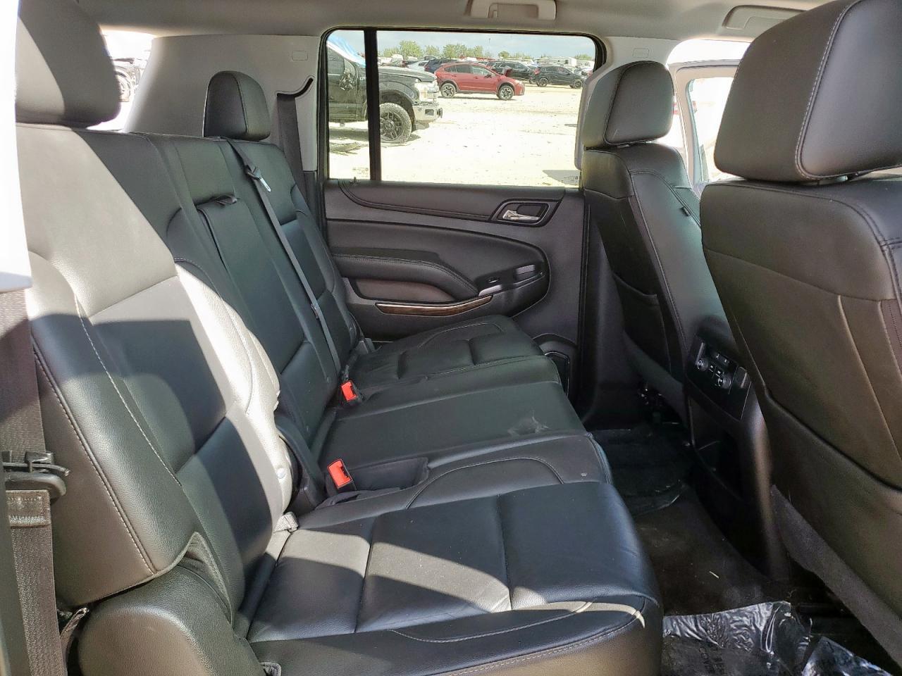 2018 Chevrolet Suburban C1500 Lt VIN: 1GNSCHKC9JR253098 Lot: 81742825