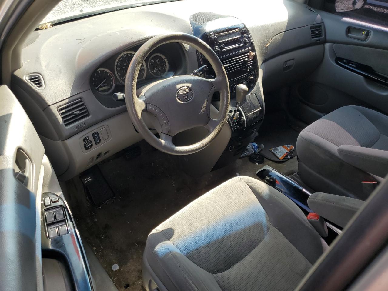 2005 Toyota Sienna Ce VIN: 5TDZA23C55S379491 Lot: 81643455