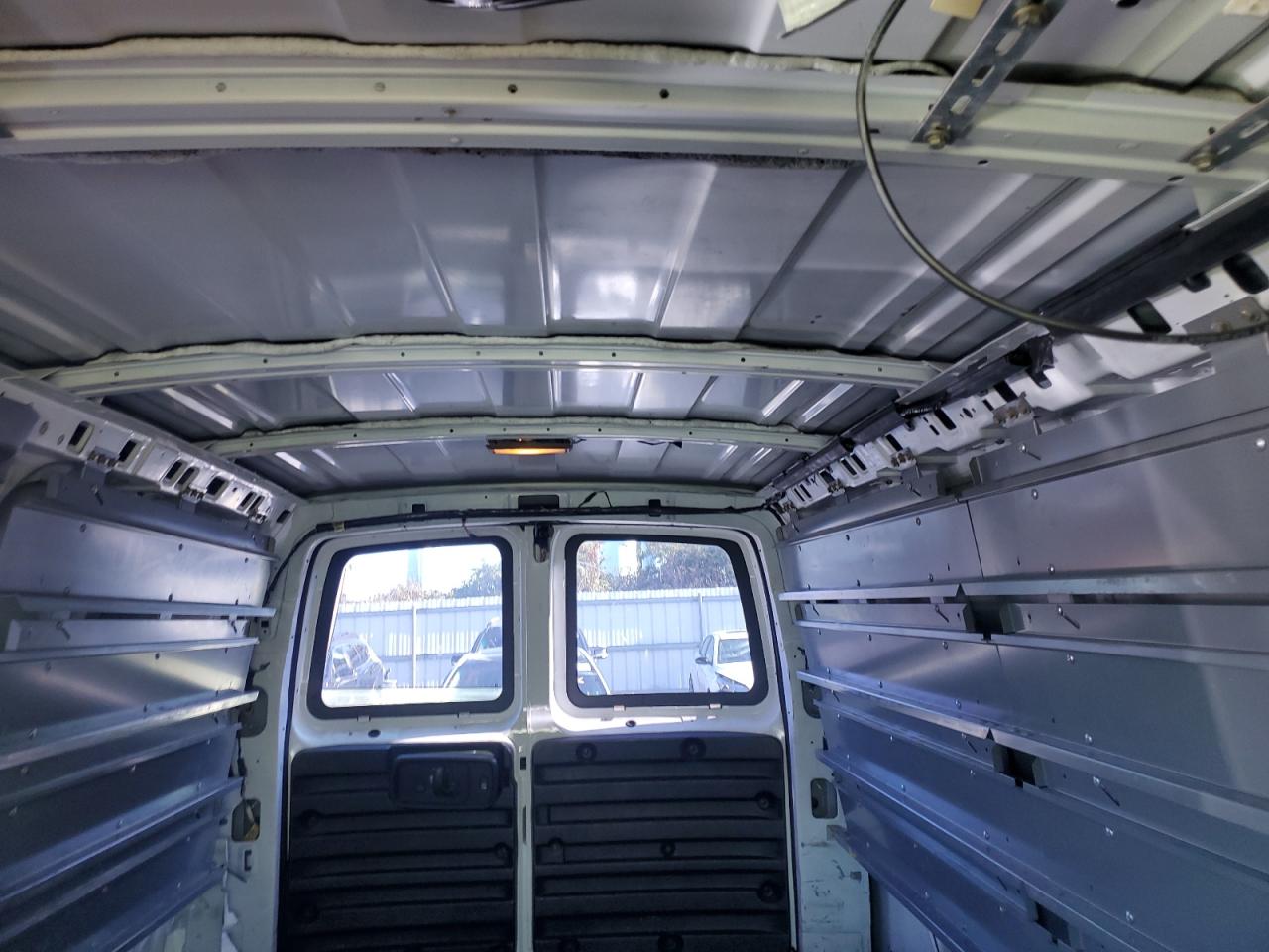 2003 Chevrolet Express G2500 VIN: 1GCGG25U631123883 Lot: 72020925