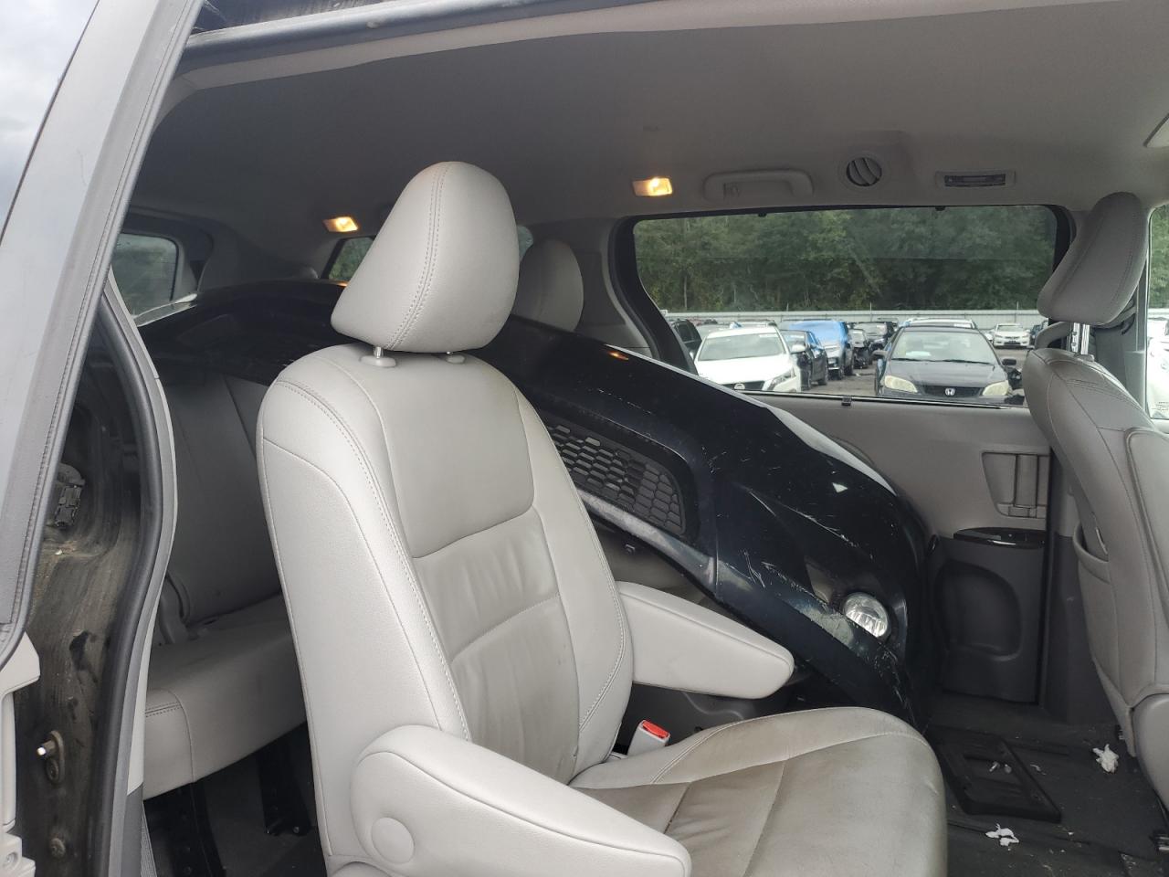 2015 Toyota Sienna Xle VIN: 5TDDK3DC0FS112580 Lot: 81331865