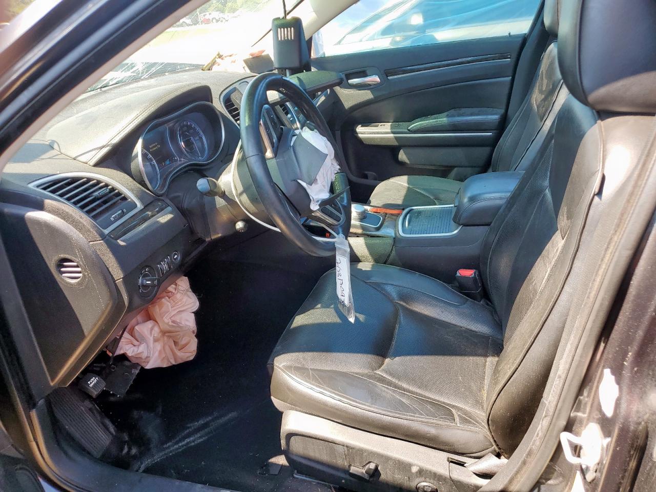 2019 Chrysler 300 Limited VIN: 2C3CCAEG4KH589833 Lot: 70317095