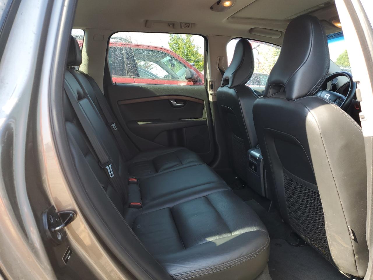 2011 Volvo Xc70 3.2 VIN: YV4940BZ9B1109848 Lot: 81311575