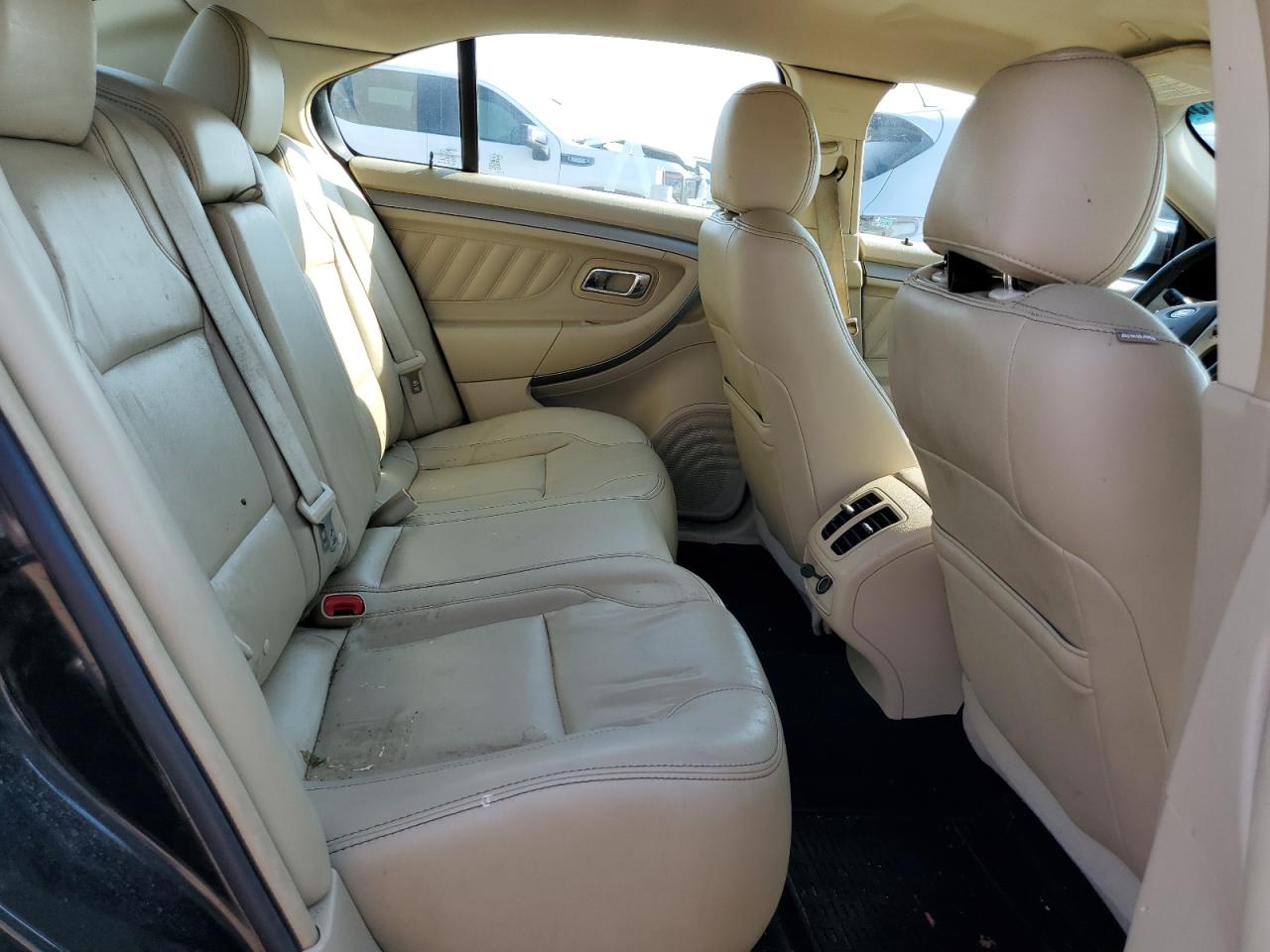 2014 Ford Taurus Sel VIN: 1FAHP2H8XEG129453 Lot: 68226965