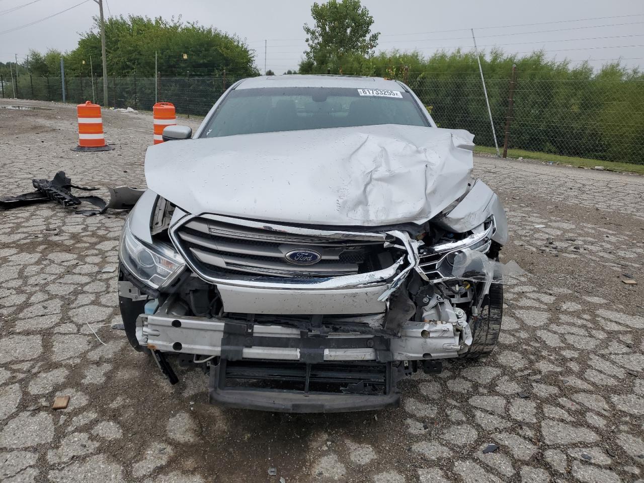 2013 Ford Taurus Sel VIN: 1FAHP2E81DG137945 Lot: 81733255