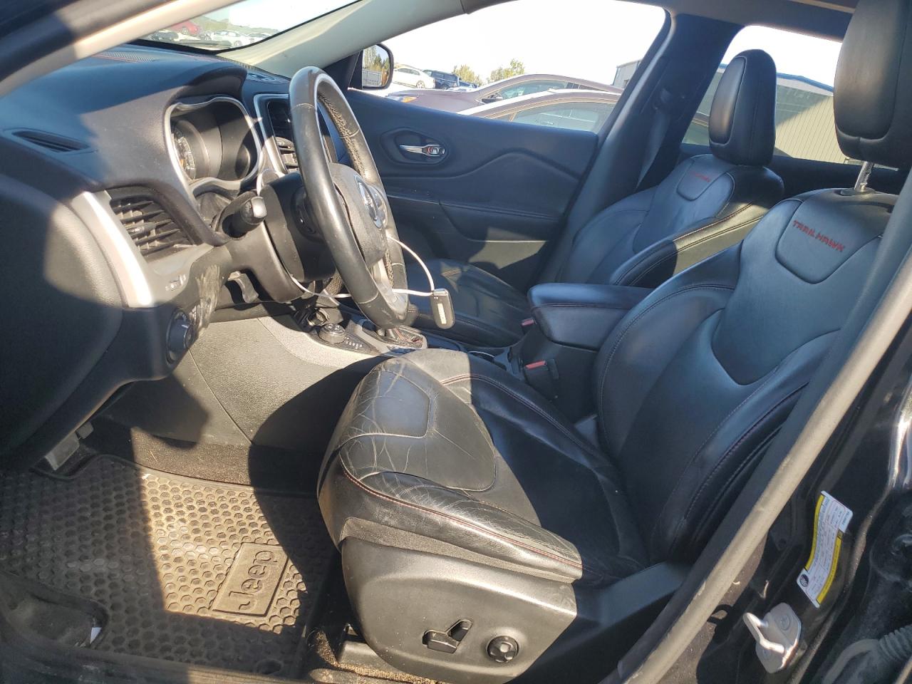 2015 Jeep Cherokee Trailhawk VIN: 1C4PJMBB9FW527753 Lot: 84599875