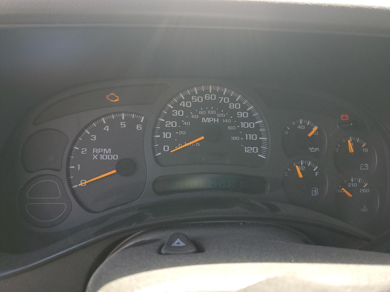 2004 Chevrolet Tahoe K1500 VIN: 1GNEK13V44R279636 Lot: 67116035