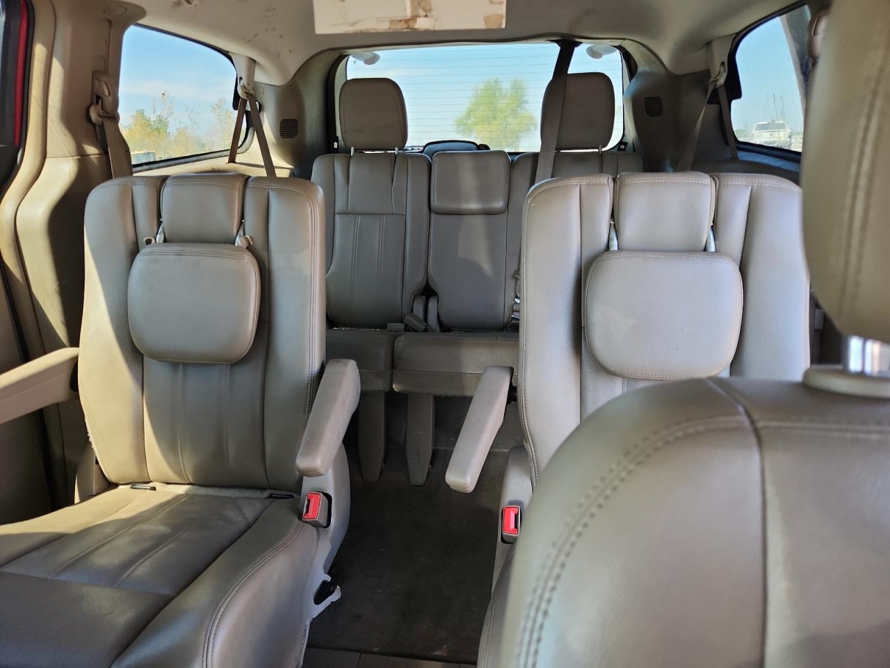 2014 Chrysler Town & Country Touring VIN: 2C4RC1BG9ER220765 Lot: 81021375