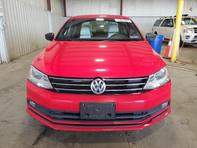  VOLKSWAGEN JETTA 2016 Красный