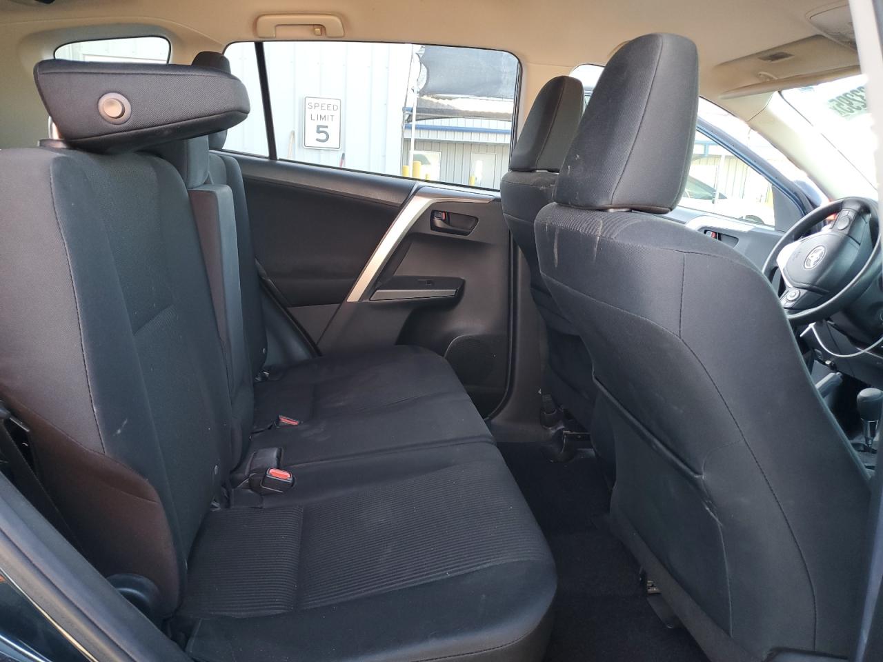 2018 Toyota Rav4 Le VIN: JTMZFREV0JJ740108 Lot: 84233295