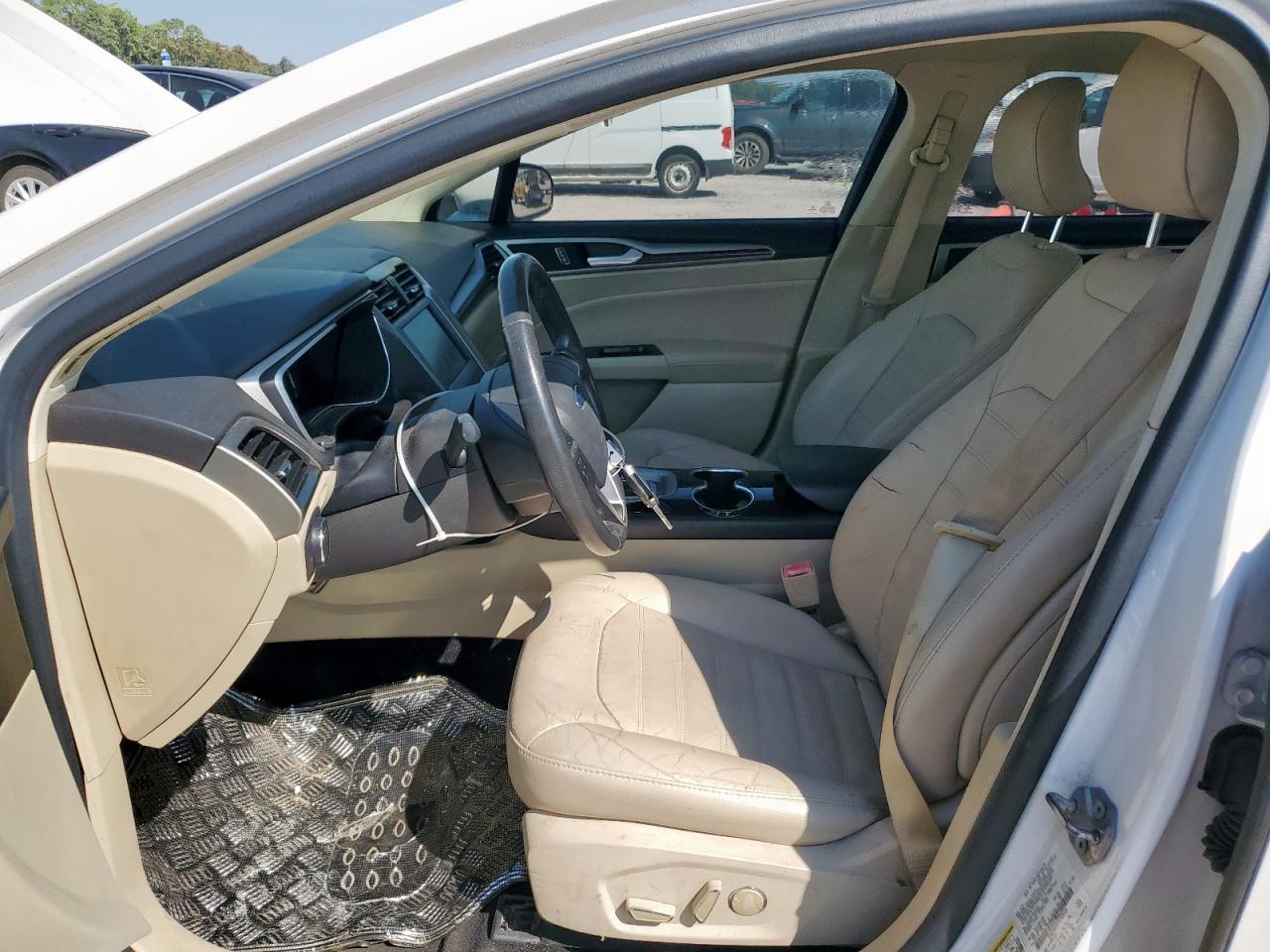 2015 Ford Fusion Se VIN: 3FA6P0HD1FR169326 Lot: 81955855