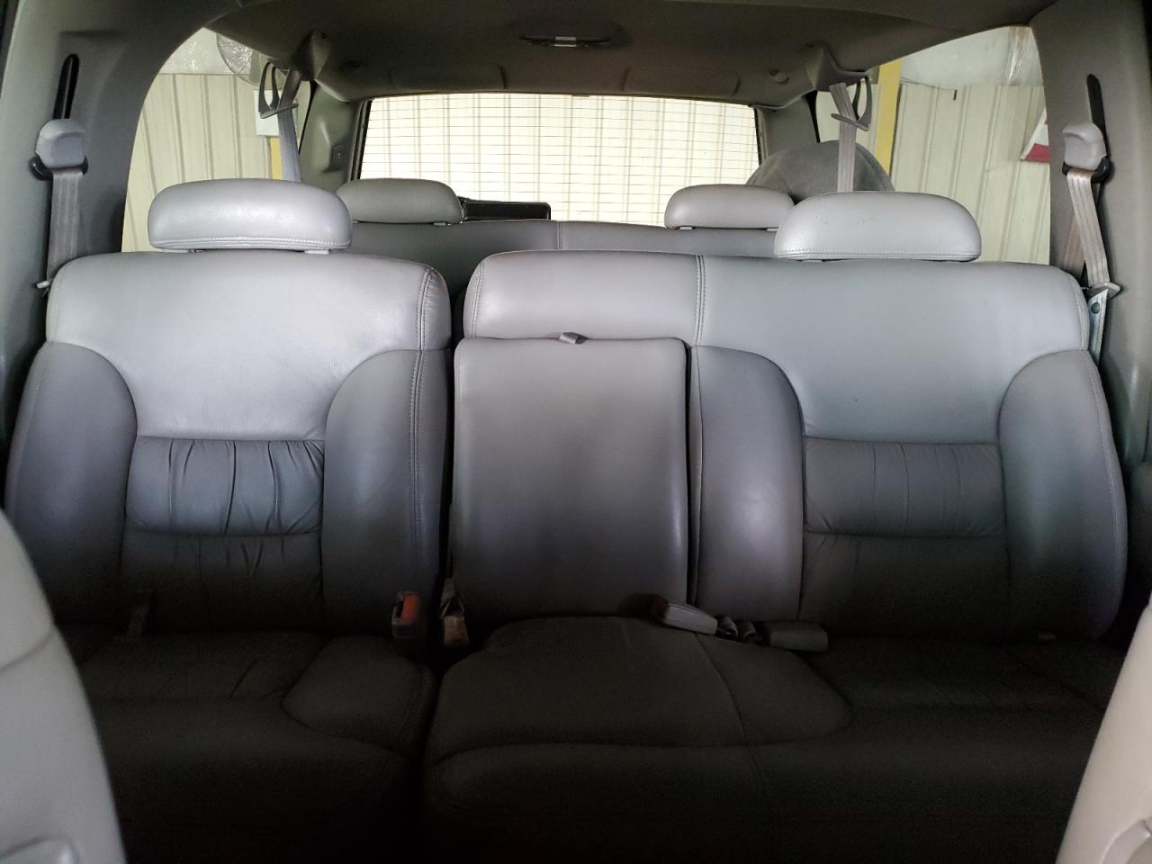 1999 GMC Suburban K1500 VIN: 3GKFK16R2XG524325 Lot: 81068745