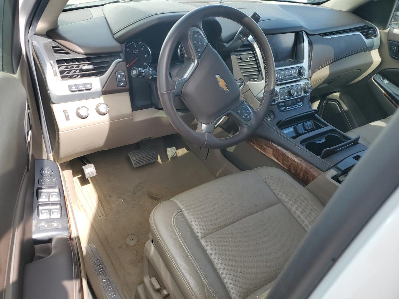 2019 Chevrolet Suburban K1500 Premier VIN: 1GNSKJKCXKR149313 Lot: 84795425