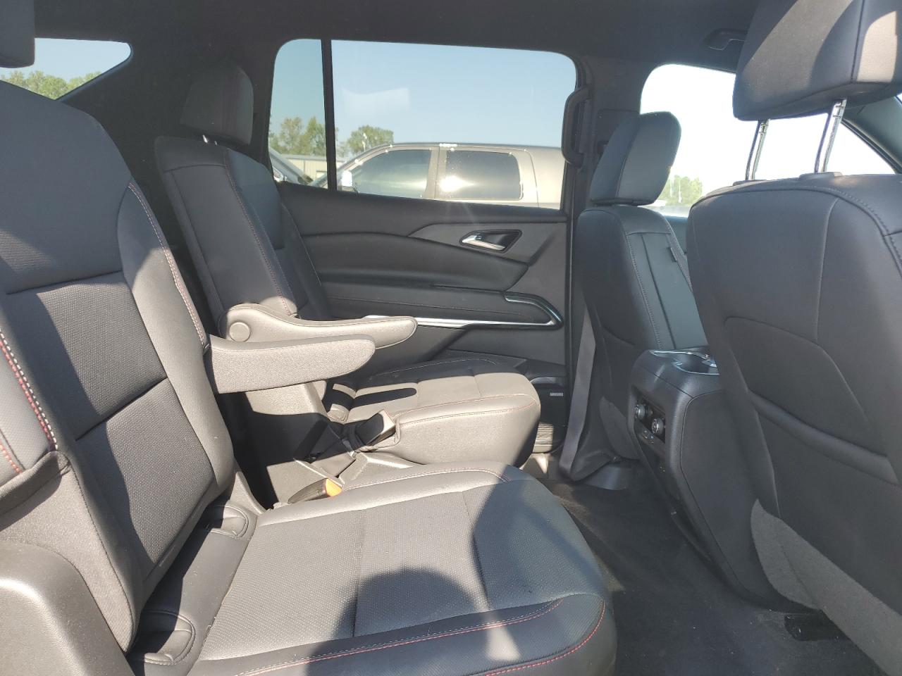 2024 Chevrolet Traverse Lt Z71 VIN: 1GNEVJKS8RJ150528 Lot: 80789375