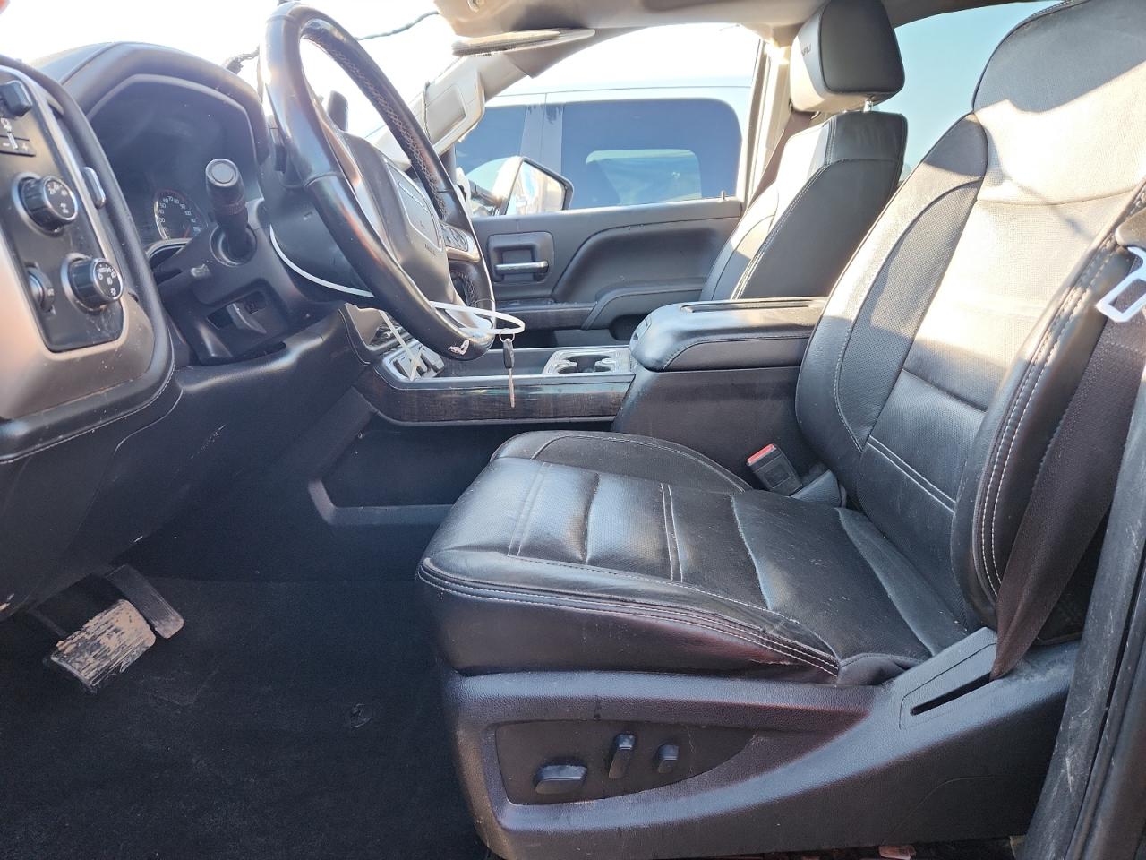 2016 GMC Sierra K2500 Denali VIN: 1GT12UE86GF246031 Lot: 81048665