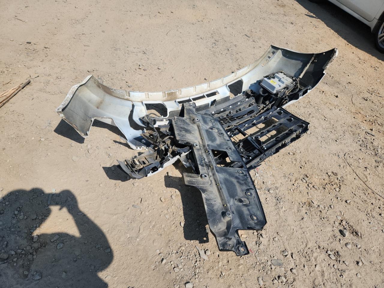 2016 Ford Expedition Limited VIN: 1FMJU2AT9GEF17965 Lot: 81258395